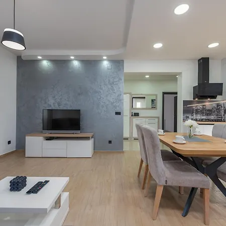 Ostanak kod kuće Marina *